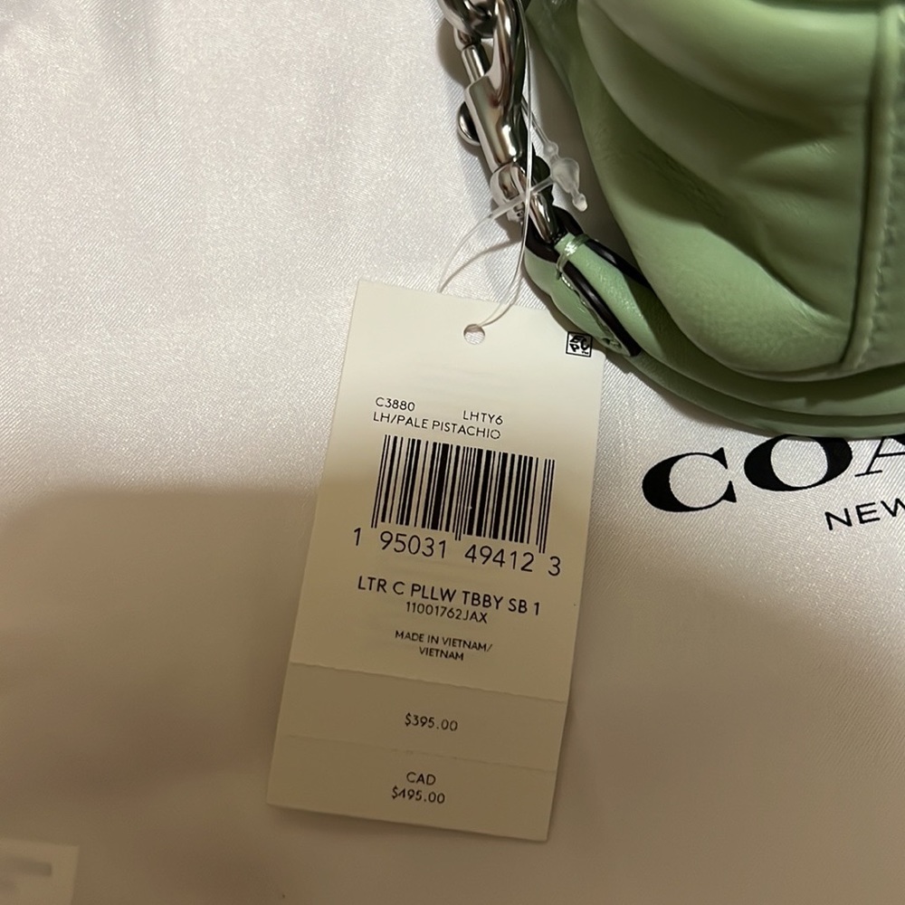 New with tag coach pillow tabby women shoulder bag with handle green
